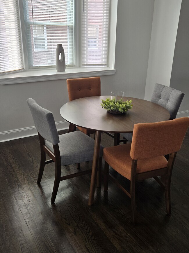 zona de estar - 1511 Woodbourne Ave