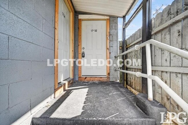 Photo - 1734 Arlington Ave