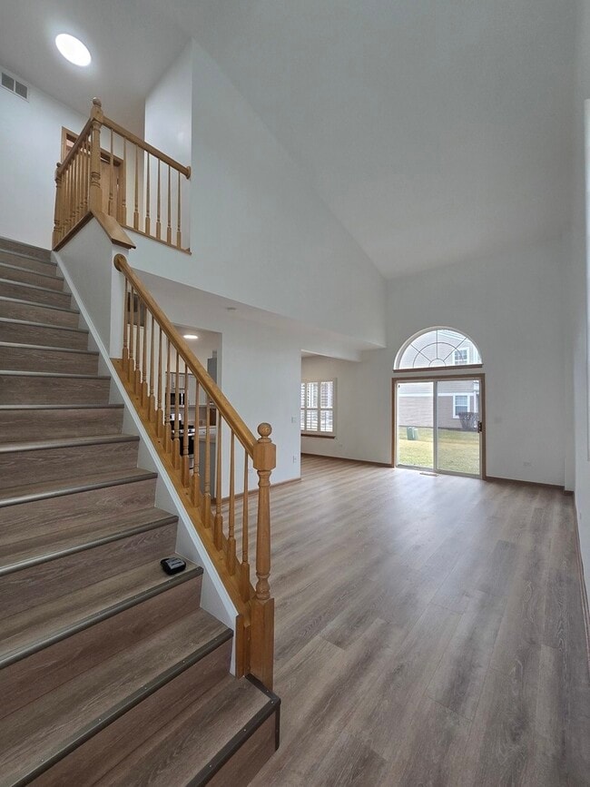 Photo - 4135 Oak Tree Ln