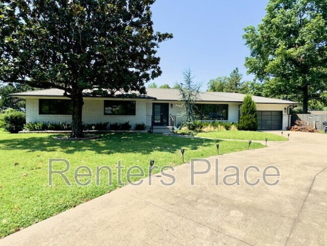 Building Photo - 4051 E 46th Pl Rental