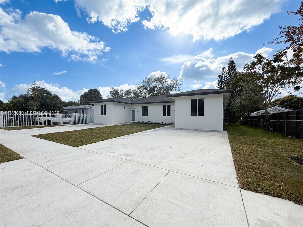 Photo - 1864 NW 91st St Unidad 1864