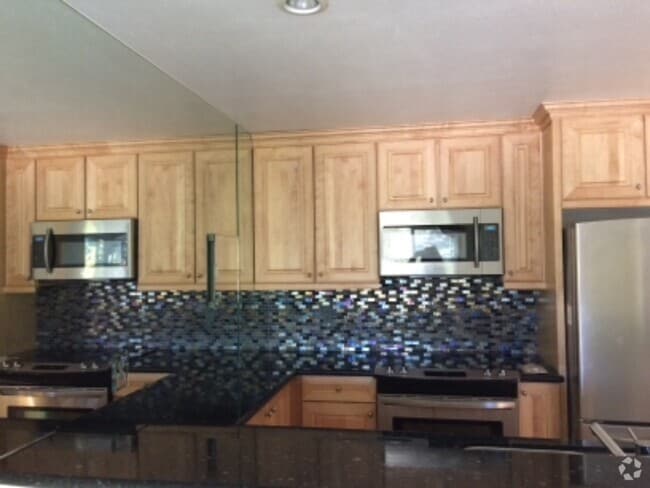 Building Photo - 17431 Ambaum Blvd S Rental