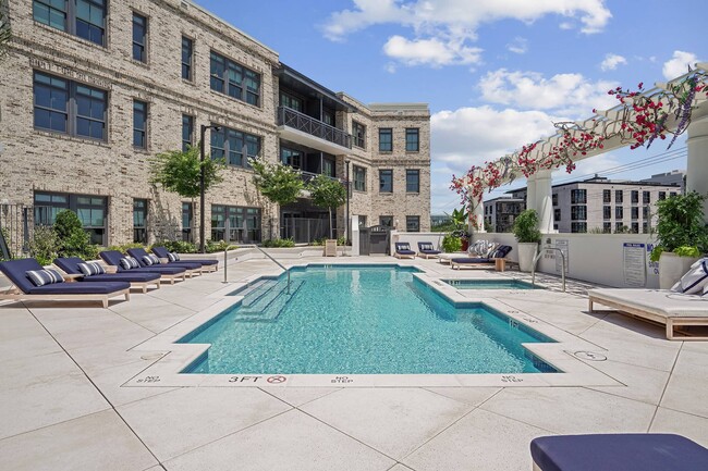 Society Pool, Sundeck, & Spa - Society at Laurens