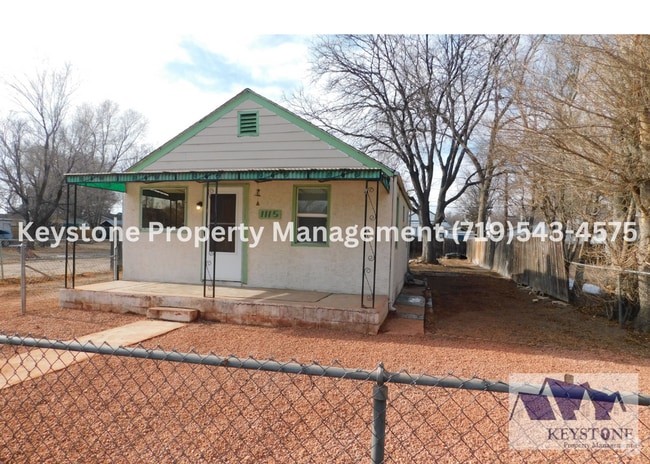 Building Photo - Cute House with 2 Bedrooms/1 Bathroom with...