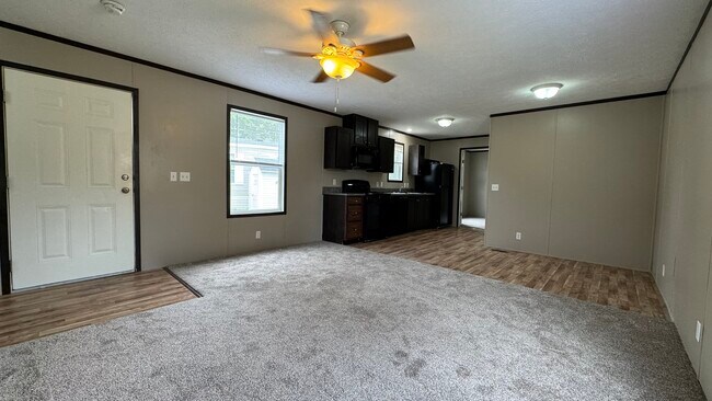 Photo - 2104 Cardinal Ln NW