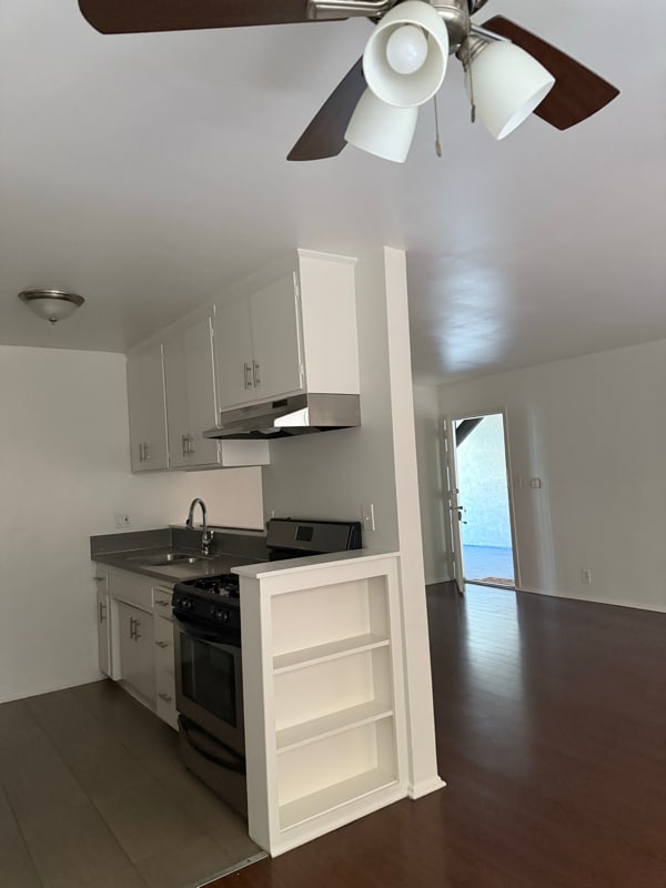 Photo - 1538 N Detroit St Unidad 8