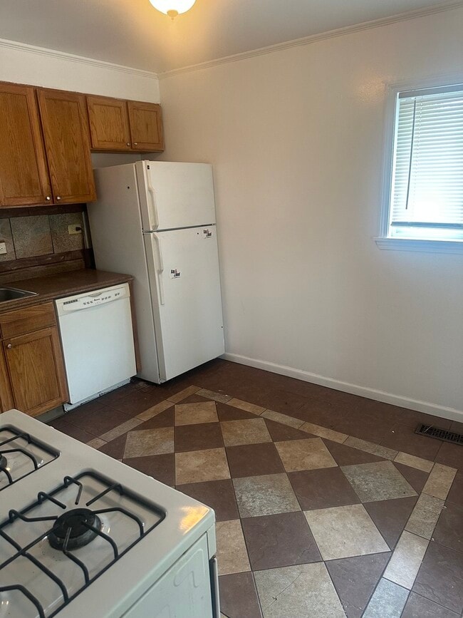 Photo - 411 Huron St