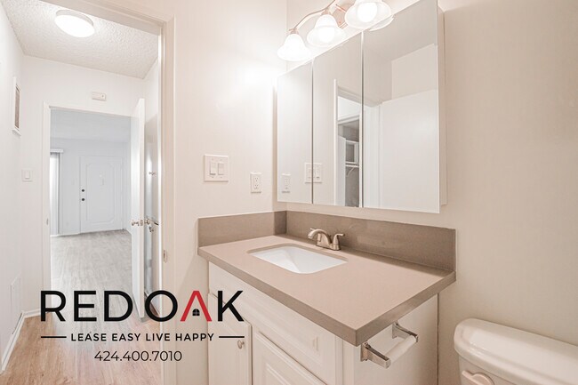 Photo - 1221 Amherst Ave Unit 7