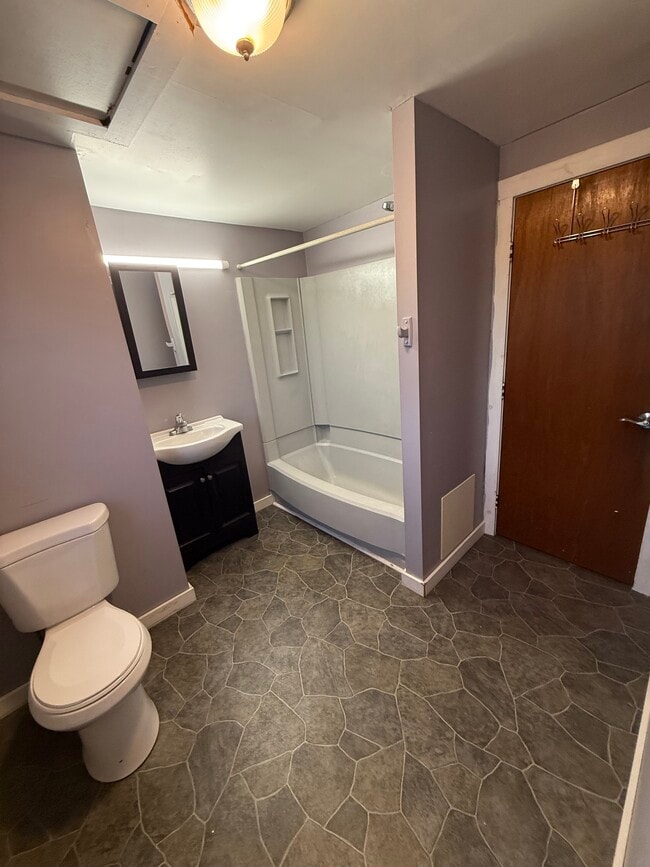 Photo - 15 Railroad Pl