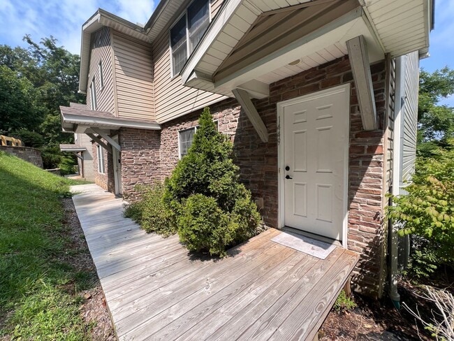 Photo - 1443 Willey St Unit 1449