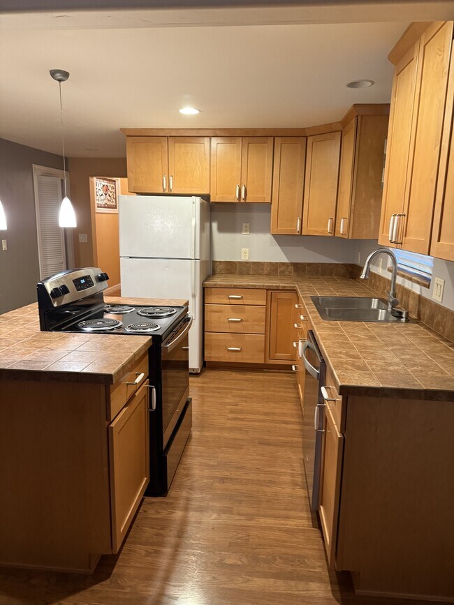 Photo - 111 E Driftwood Circle East