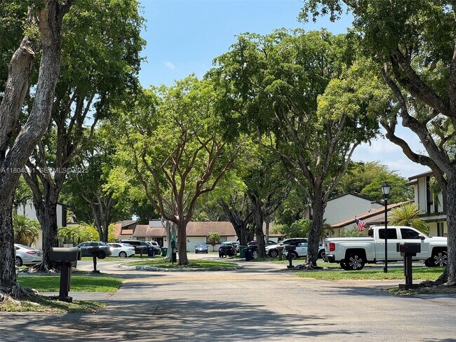 Building Photo - 12721 SW 68th Terrace