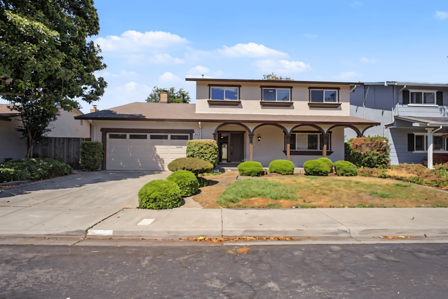 Building Photo - 5291 Crestline Way