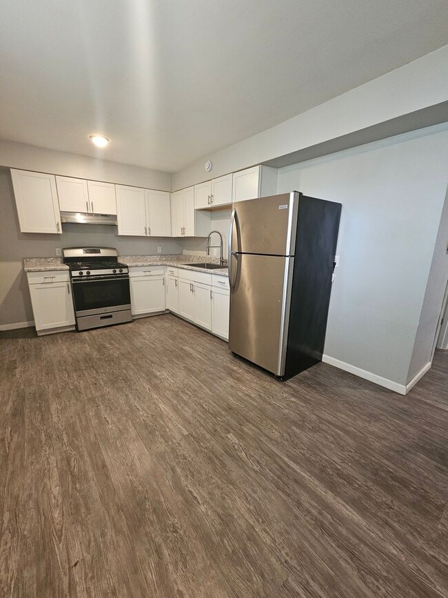 Photo - 1411 Bridge Ave Unit 1411 Apt 3