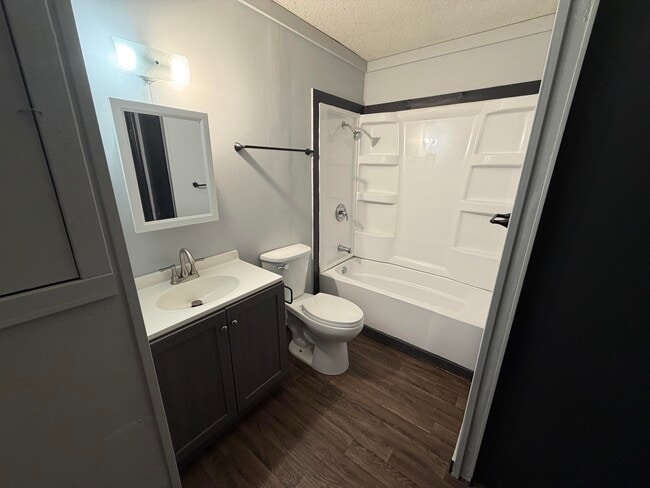 Photo - 1102 Harmon-