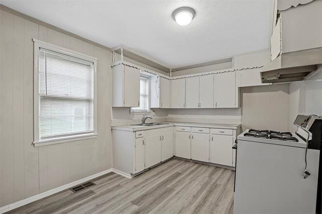 Photo - 303 W Davis St