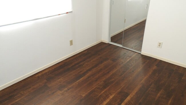 Photo - 5271 Huntington Dr N Unit 207