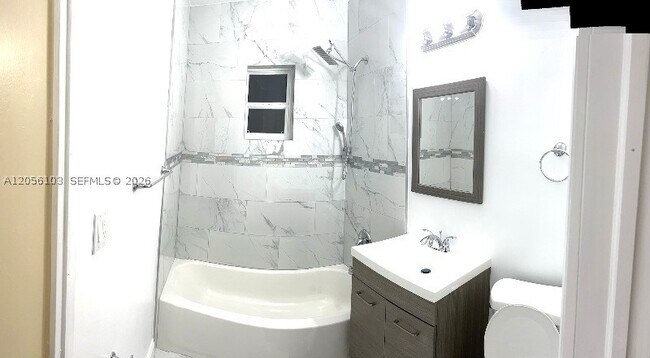 209 NW 10th St Unit 1