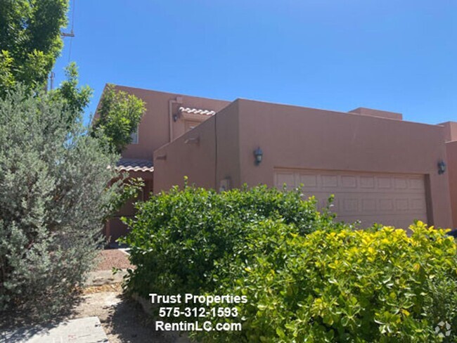 Building Photo - Spacious 3/3 in Sonoma Rental