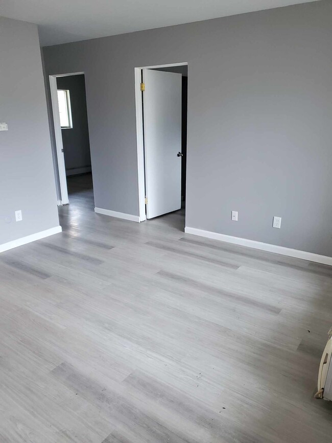 Midtown Flats Apartments - Flint, MI | ForRent.com