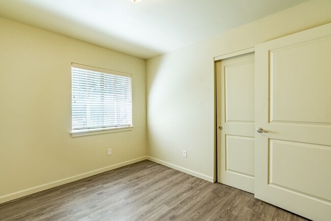 Photo - #309 CASCADE VIEW COMMONS