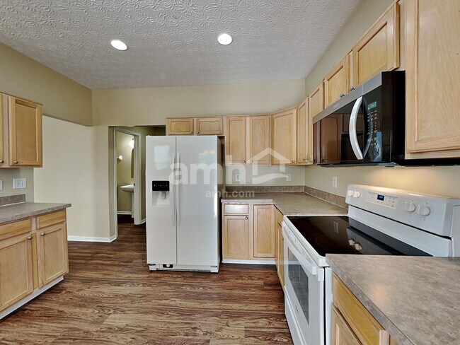 Photo - 942 Mahle Dr