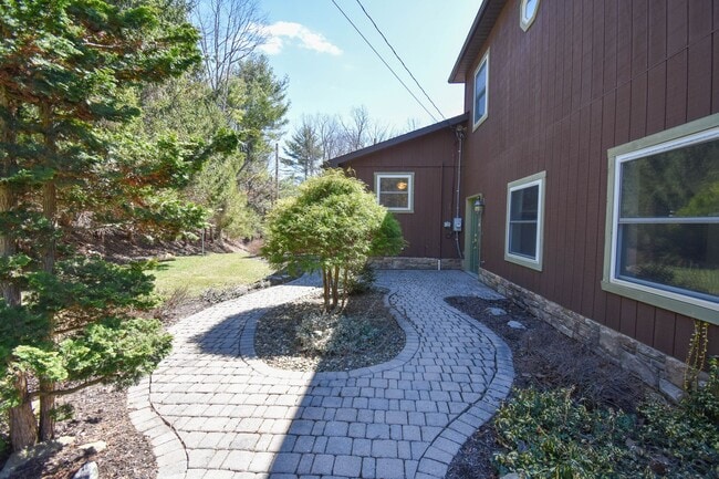 Photo - Luxury Living in the Country! 2 Car Heated Garage & More