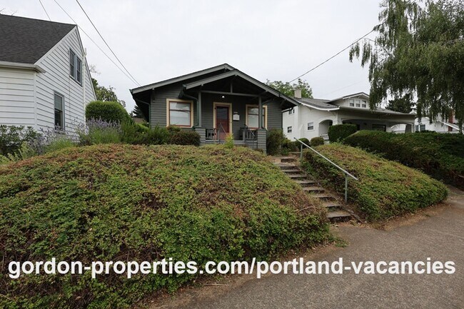 Photo - SE 11th Ave - Vintage 1 bedroom bungalow with office/den in Brooklyn neighborhood