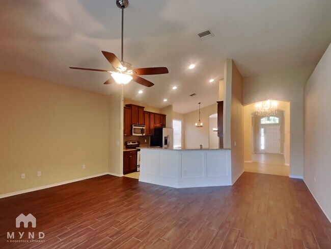 7414 Forest Mere Dr
