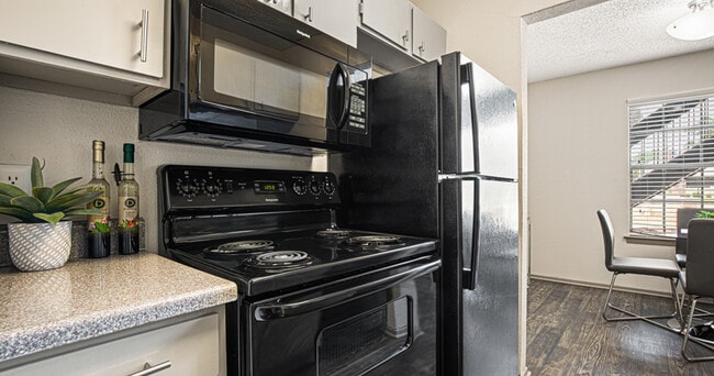 Oaks of Lewisville Apartments