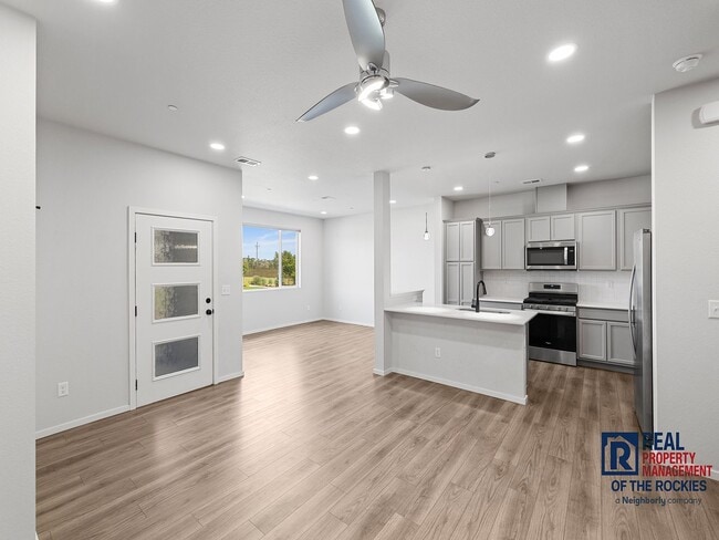 Building Photo - Stunning 3 Bed 2.5 Bath Home in Timnath, CO!