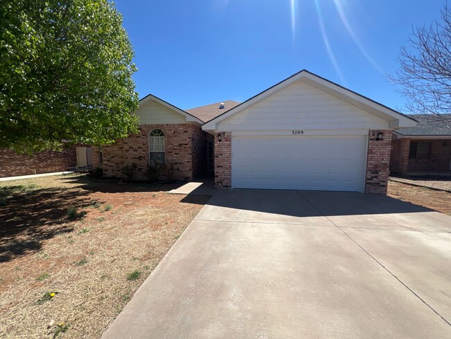 3705 Benjamin Davis - 3705 Benjamin Davis Casa