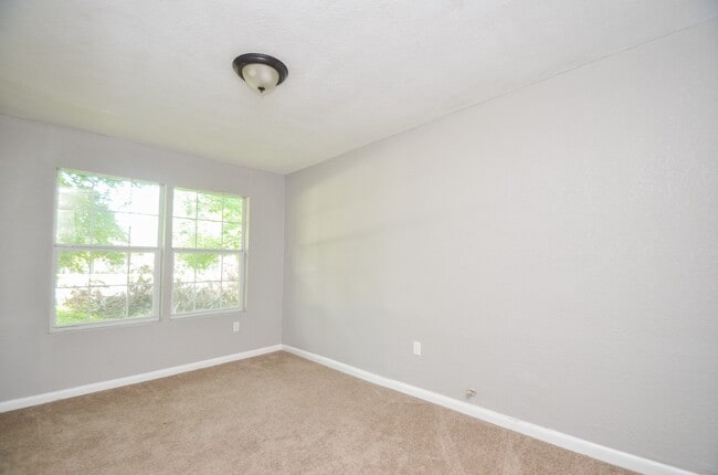 Building Photo - 206 Winkin Ave