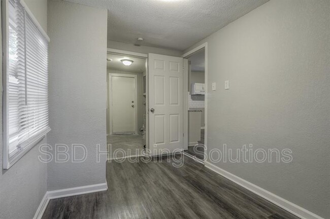 Photo - 12905 8th St House