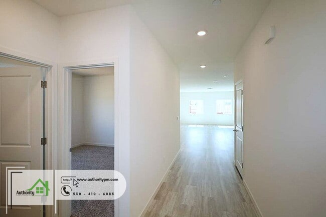 Photo - 3012 Legend Ln