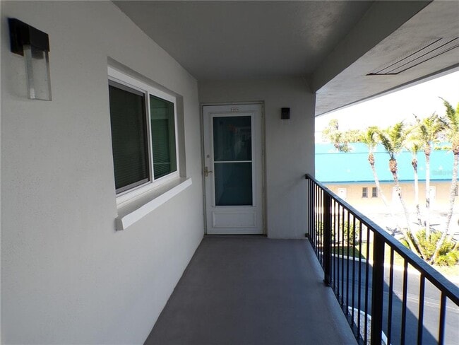 Photo - 649 S Tamiami Trl Unit 301