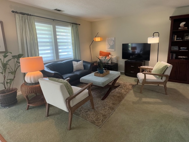 Photo - 620 Broad River Dr