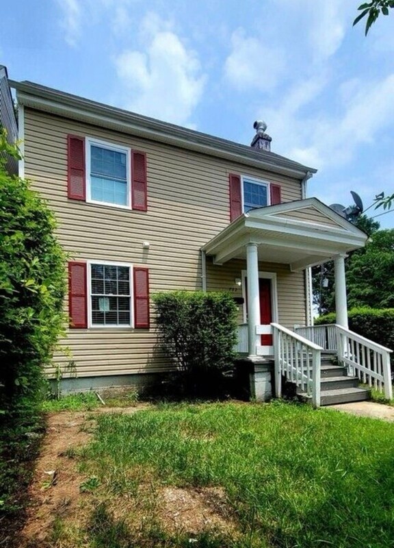 732 E Gladstone Ave - 732 E Gladstone Ave