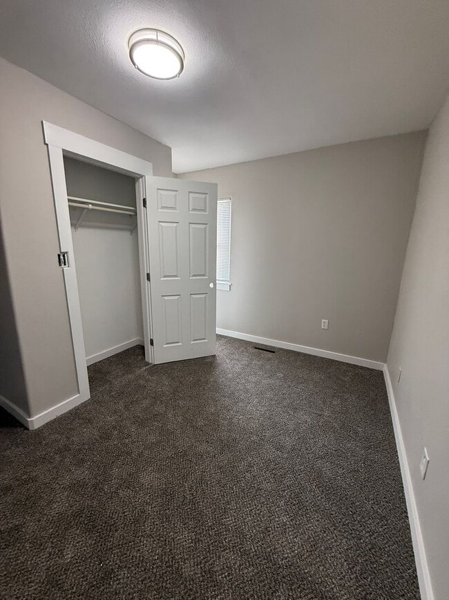 Photo - 2/1 Updated Hillyard Home