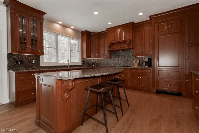 Photo - 8600 Tamarack Trail