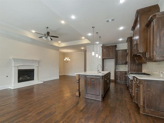 3004 Deansbrook Dr