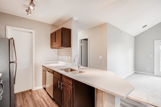 Stonebridge at Twin Peaks | Longmont, Co. Apartments