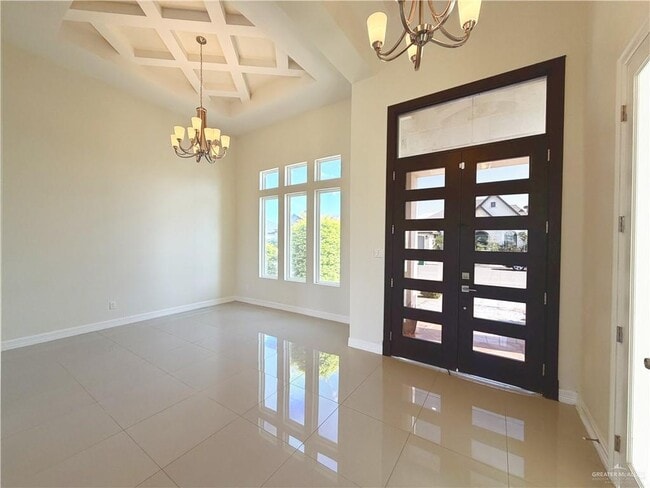 Photo - 18 West Dr
