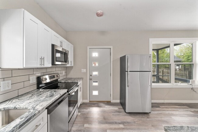 Photo - 741 Sullivant Ave