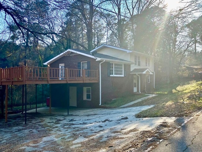 Building Photo - 2290 Old Holton Rd