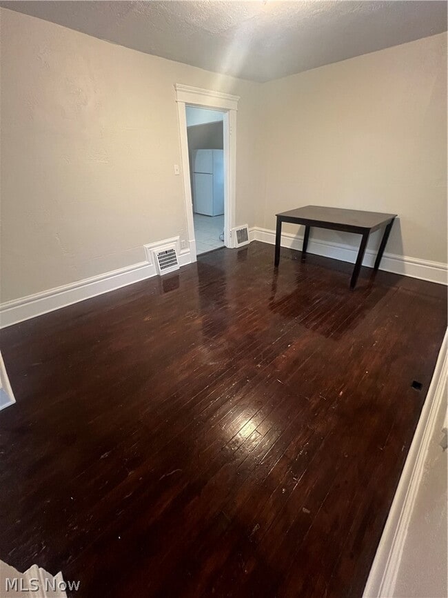 Photo - 716 Grace Ave