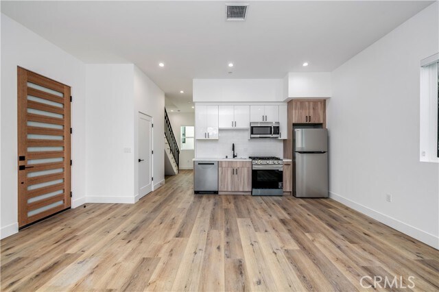 5044 Laurel Canyon Blvd