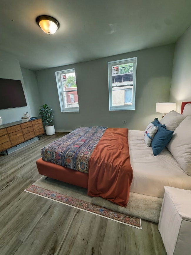 Photo - Freshly Updated 3bd/1bath Featuring Spacious Layout & Dedicated Office!