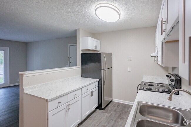 2BR, 1BA - 950SF.- Kitchen - Kingwood