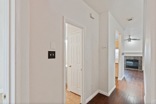 Photo - 3906 Pickett Pl Dr